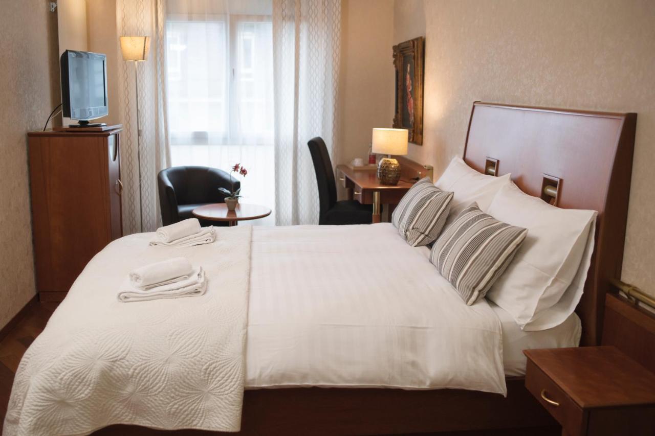 Hotel Regina โลซาน ภายนอก รูปภาพ