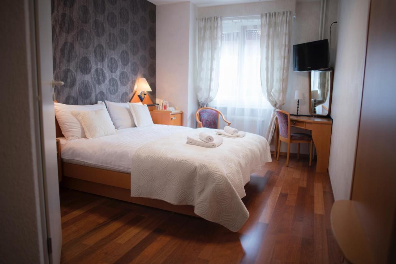 Hotel Regina โลซาน ภายนอก รูปภาพ